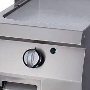 Heavy Duty Griddle - Smooth - Double Unit - 70cm Deep - Gas — 3