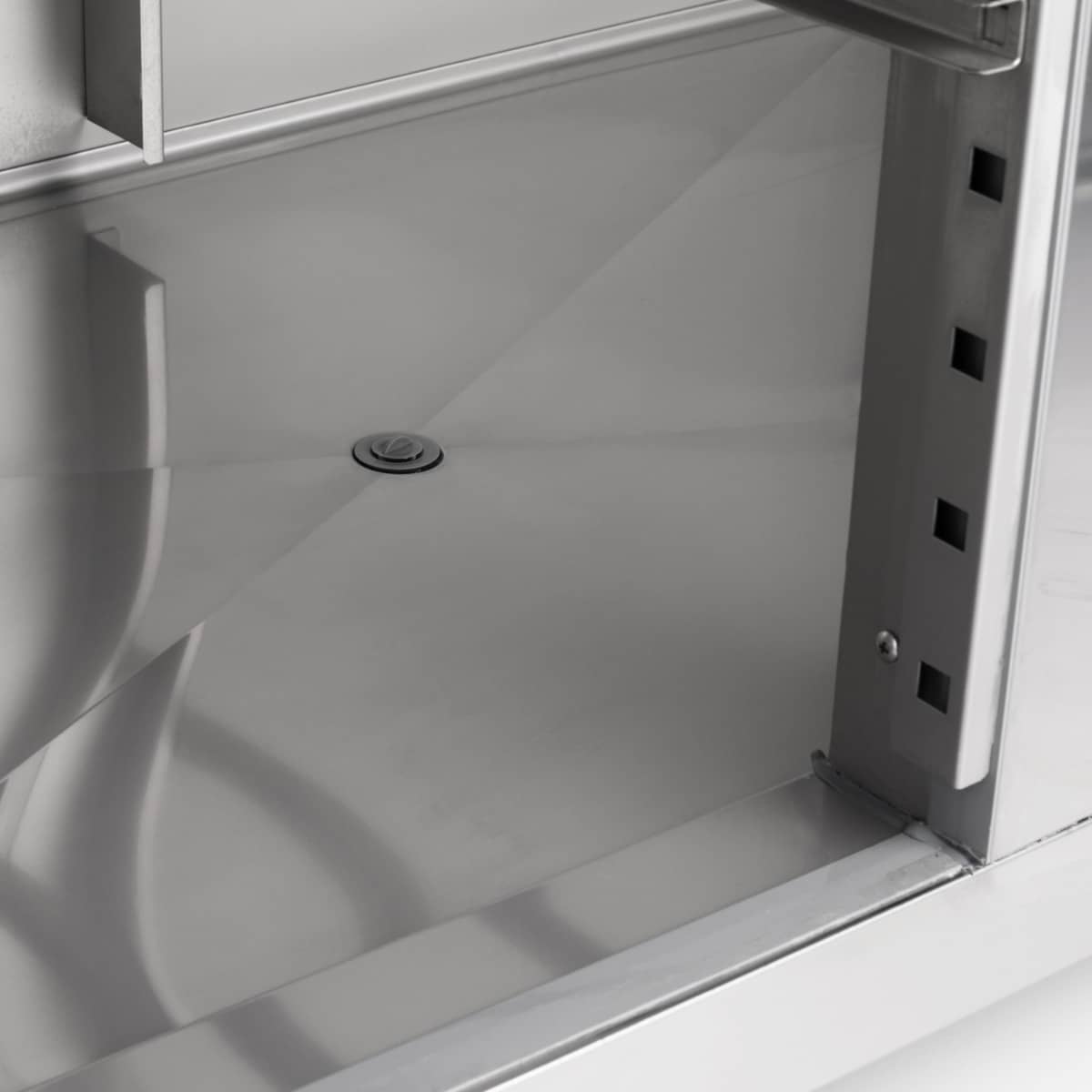 Freezer - 1200L - 6 Adjustable Shelves (2/1 GN) - on Wheels - incl Shelves — 14