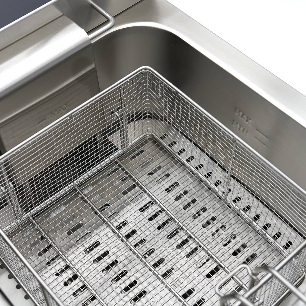 Deep Fryer - 16L - 1 Basket - with Drain Tap and Stand - 230V — 13