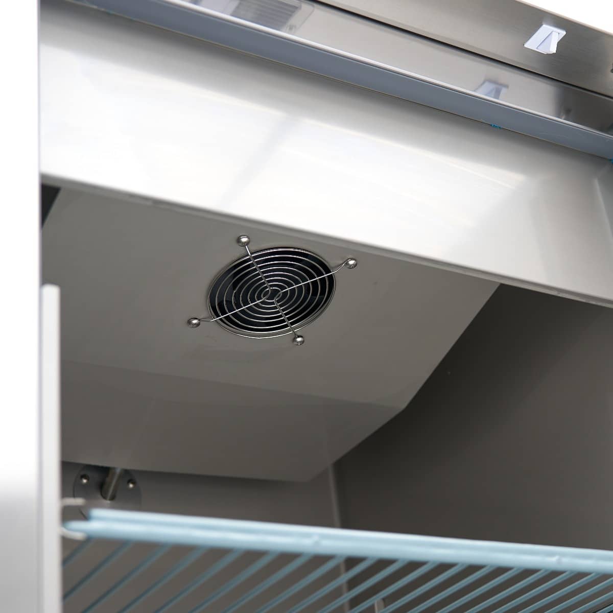Fridge - 400L - 3 Adjustable Shelves - Stainless Steel - on Wheels — 10