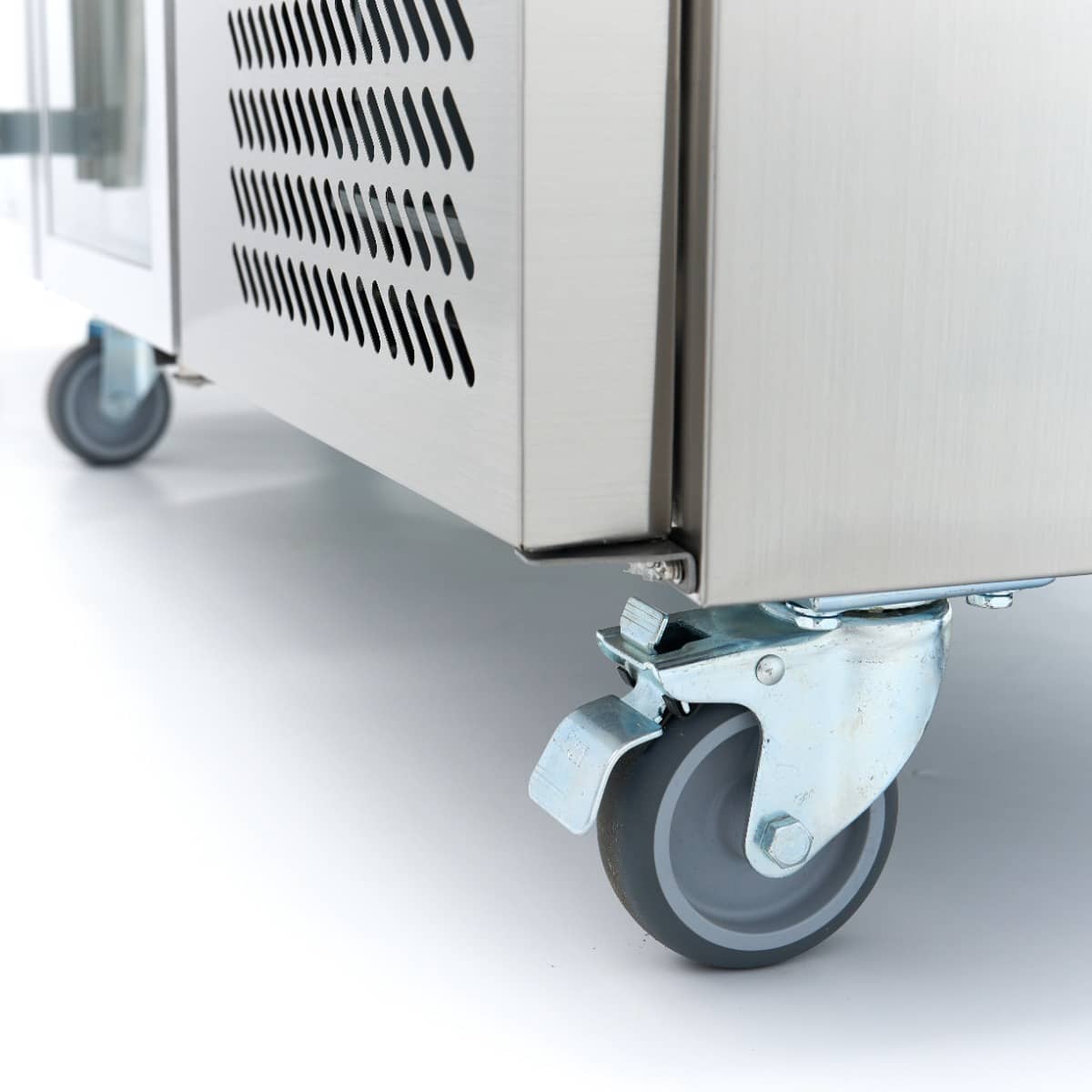 Counter Fridge - 223cm - 4 Glass Doors — 13