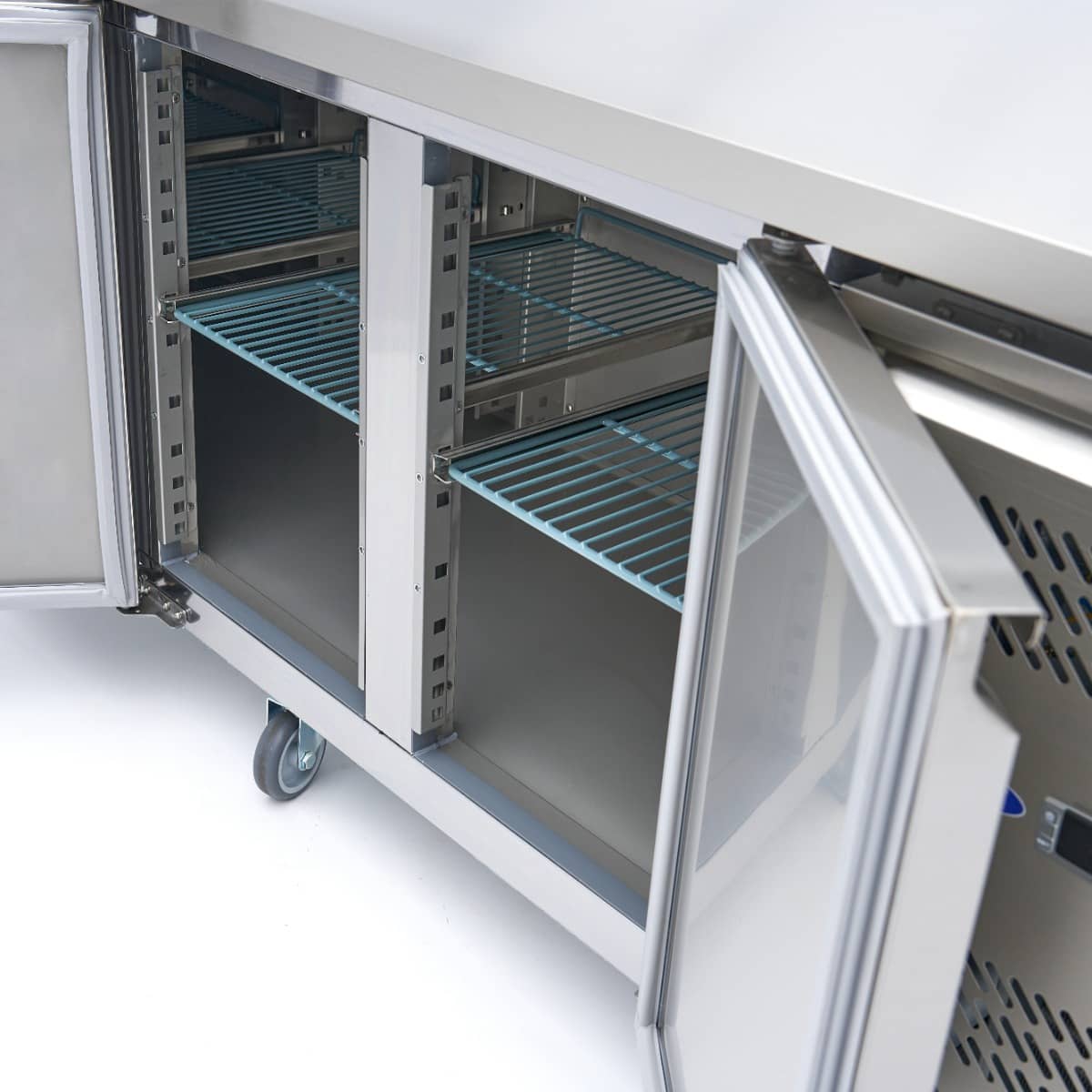 Counter Freezer - 223cm - 4 Doors — 9