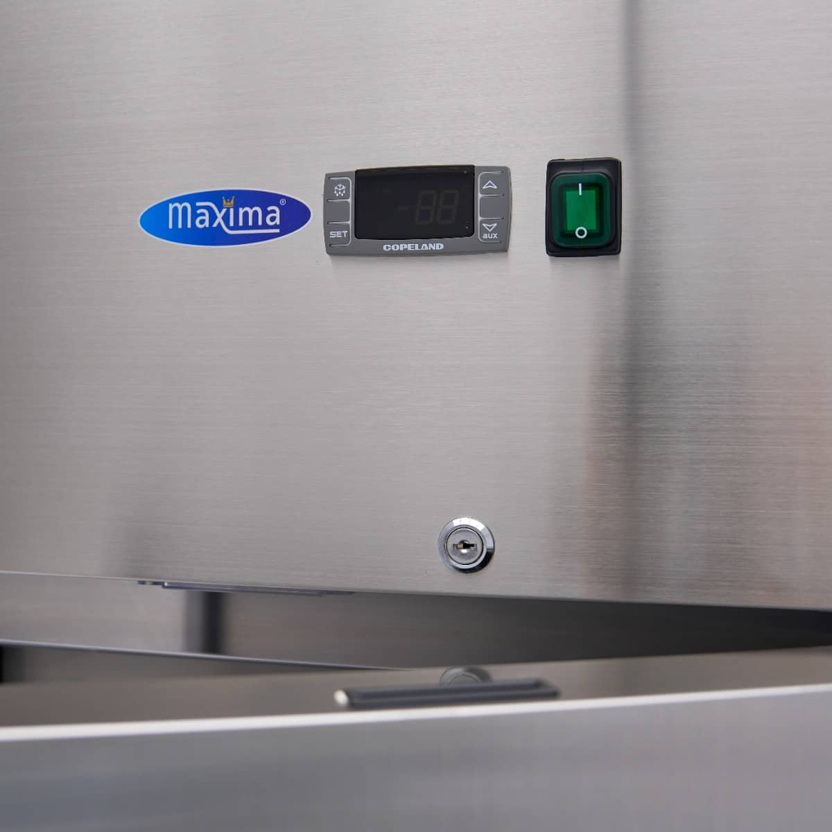 Fridge - 600L - 3 Adjustable Shelves (2/1 GN) - Stainless Steel - on Wheels — 7