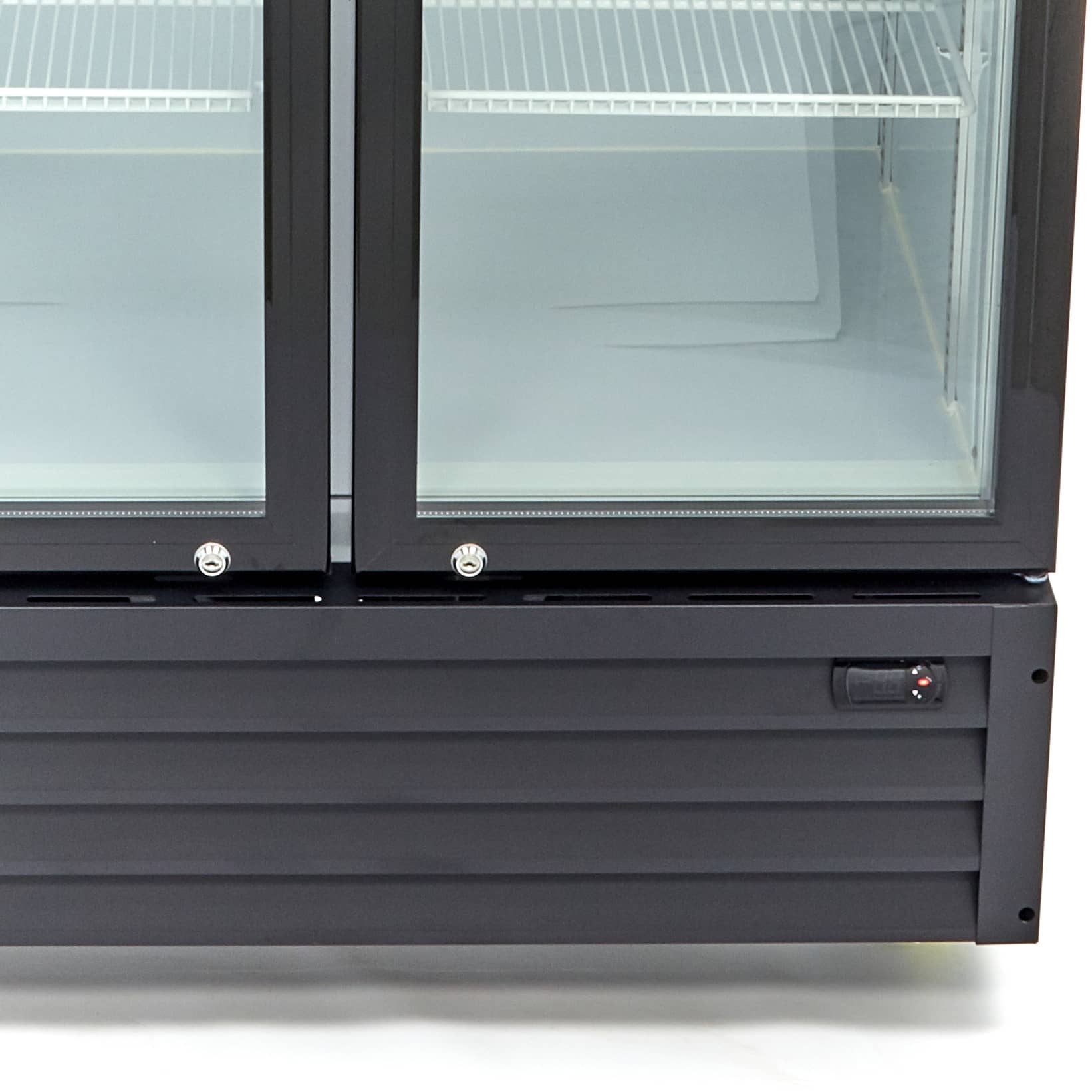 Drinks Fridge - 800L - 8 Adjustable Shelves — 7
