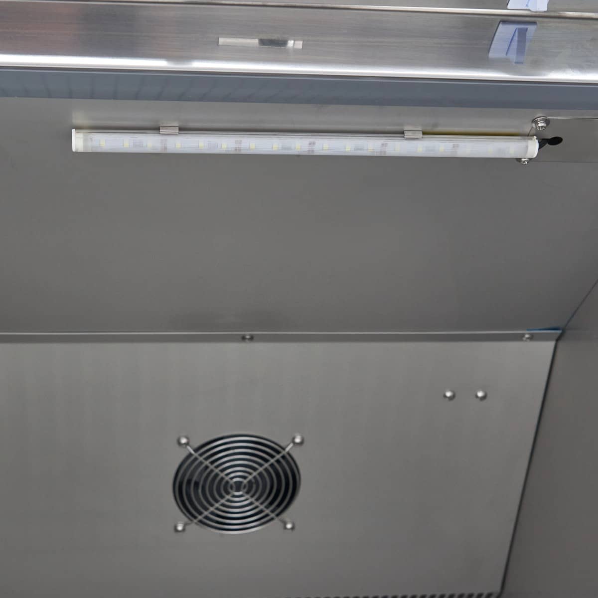 Fridge - 600L - 3 Adjustable Shelves (2/1GN) - Stainless Steel - with Glass Door — 9