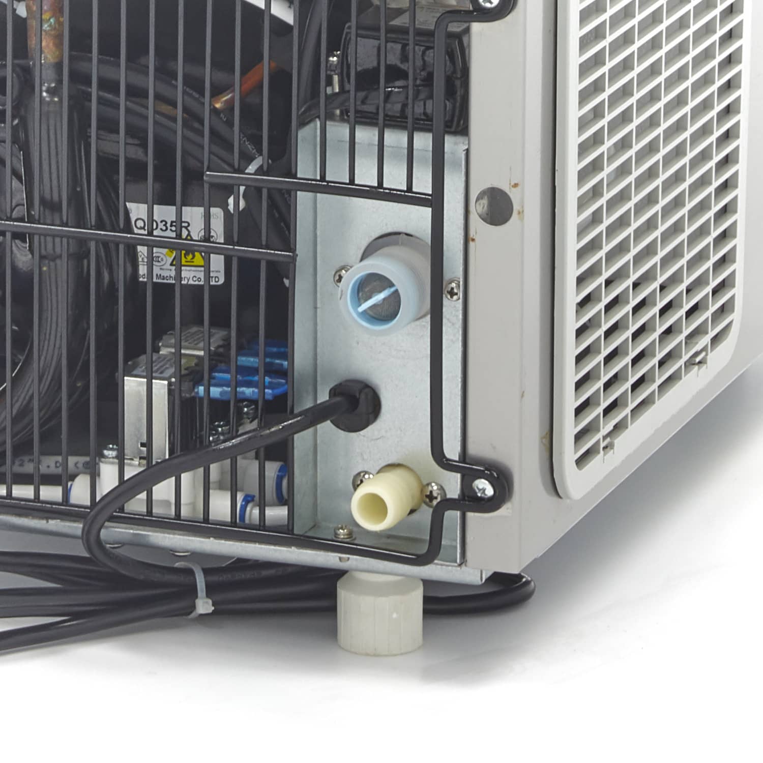 Ice Machine - 24kg/day - Bullet Cubes - Water Cooled — 6