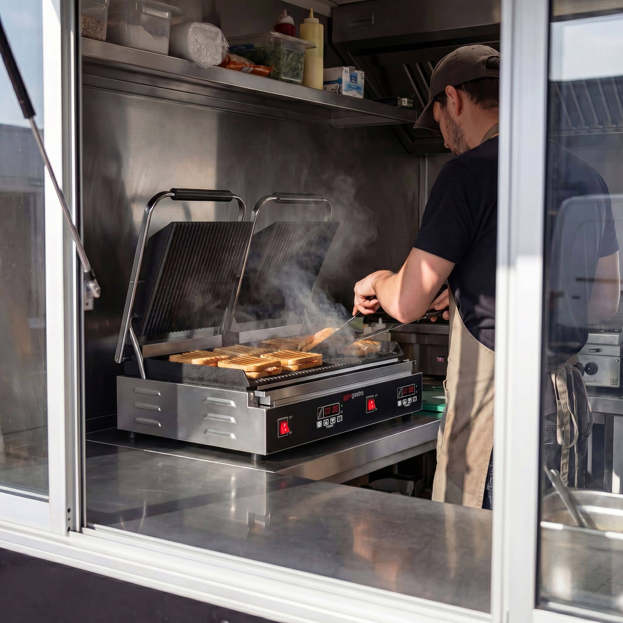 Contact grill / Grătar pentru hamburgeri - 3,6 kW - Digital - Grătar sus și jos - Suprafață de gătit: 480x230mm — 14