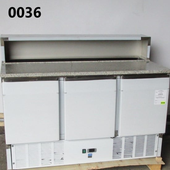 Pizza counter with 3 doors GN 1/1, 8x GN 1/6 h=150 mm, 0°/+8°C - DAMAGED