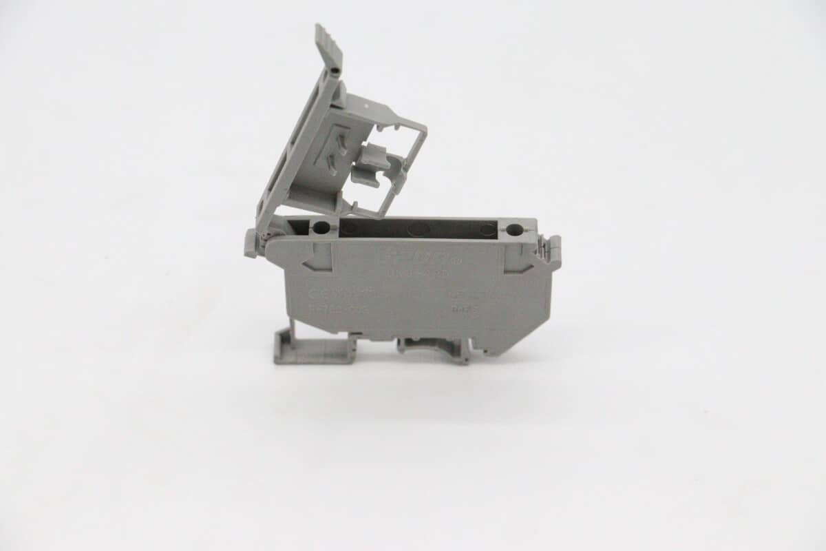 VN500 FUSE HOLDER UKJ-4Rd — 2